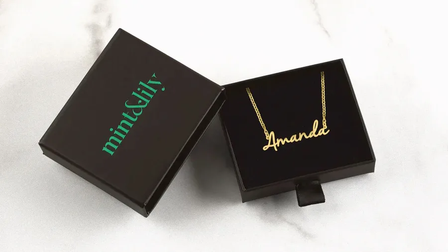 Mint & Lily: Personalized Jewelry with Heart and Style