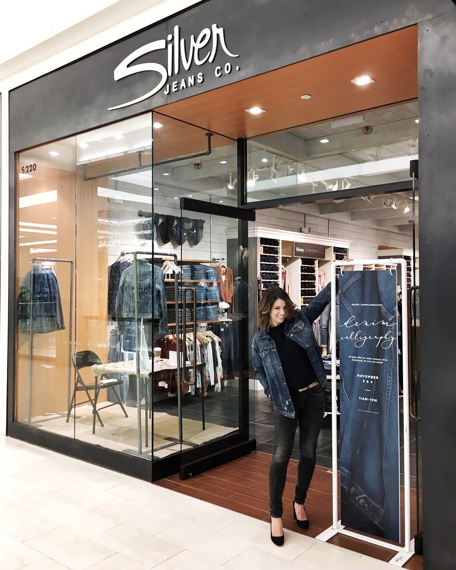 Silver Jeans Co. at the Mall of America — Sam Teich